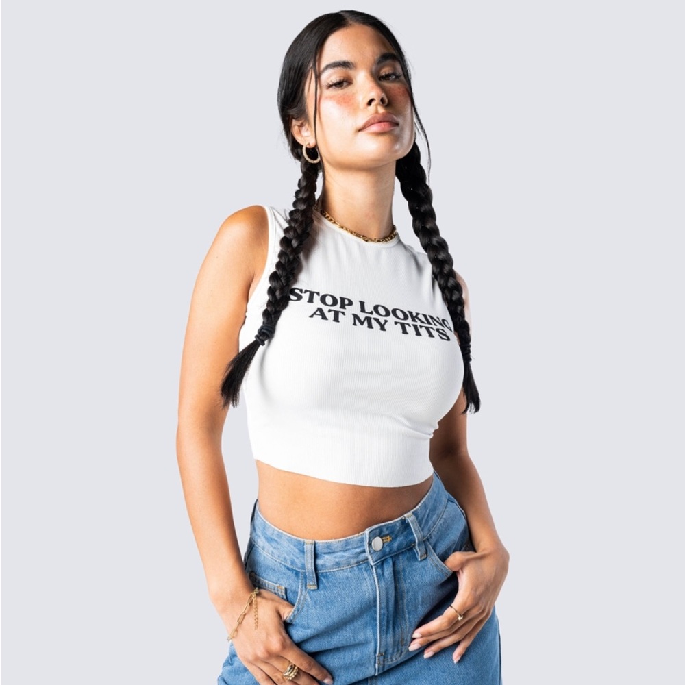 FINESSE Nicolette White Rib Graphic Top